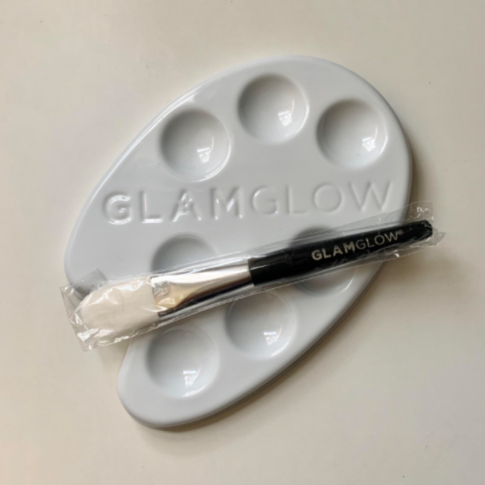 🆕 Face Mask Brush + Palette